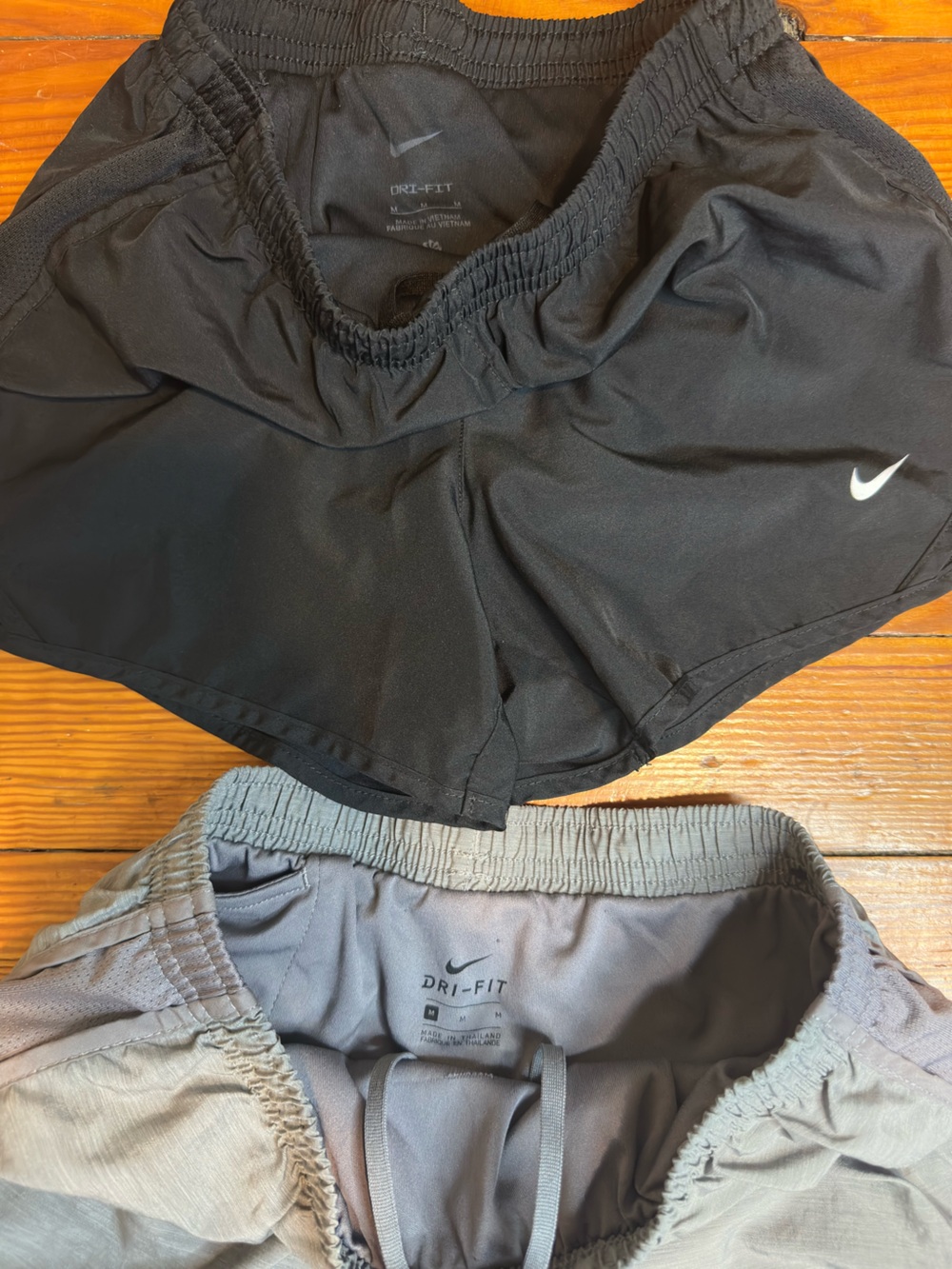 Nike Girls Dri-FIT Tempo Running Shorts 2-Pack Lot - Black & Gray Size M - Picture 2 of 4